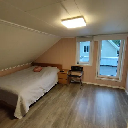 Sorlandshus Med 3 Soverom