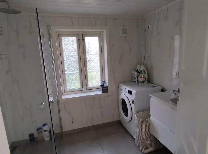 Sorlandshus Med 3 Soverom 아렌달